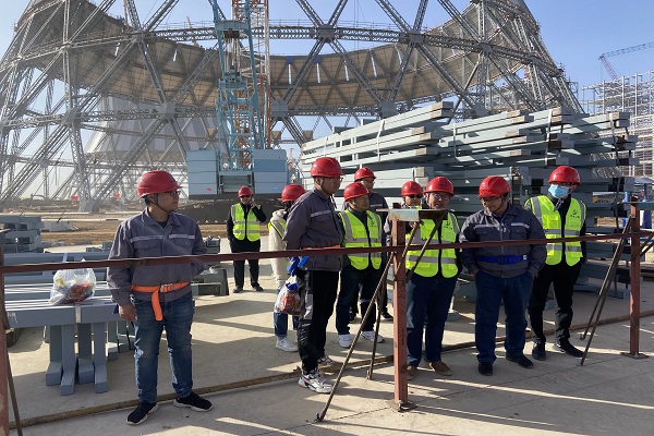 圖片三:集團公司領(lǐng)導(dǎo)檢查施工現(xiàn)場 - 副本.jpg 圖片三:集團公司領(lǐng)導(dǎo)檢查施工現(xiàn)場 - 副本.jpg